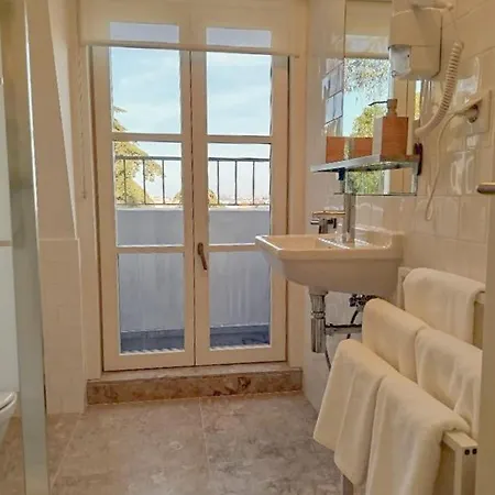 Ajuda Palace Apartment *